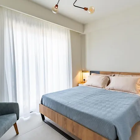 Sunlit Luxury Apartment, Rhodes 아파트